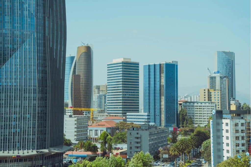 tecnologie rapporto città ambiente
