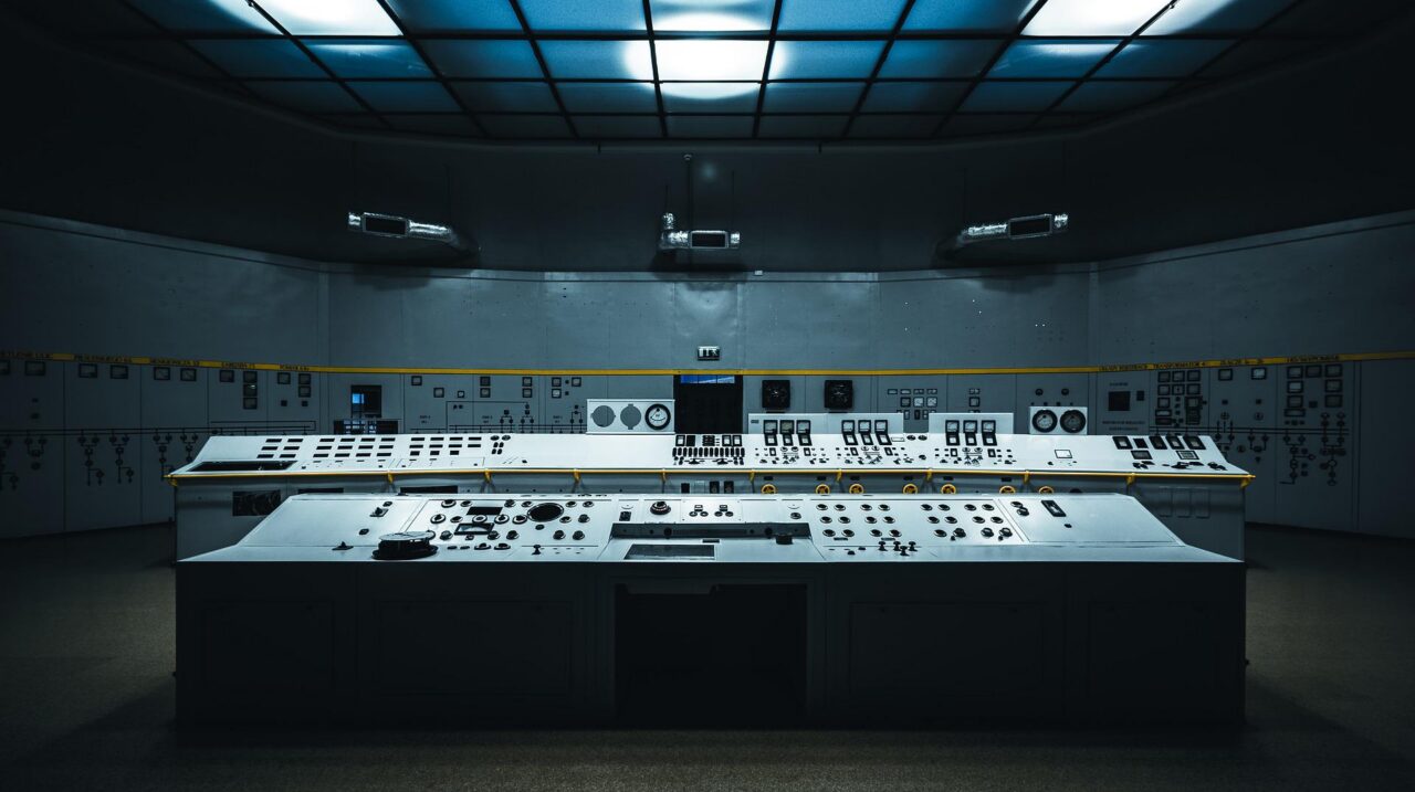 controls-g09daa630a_1920