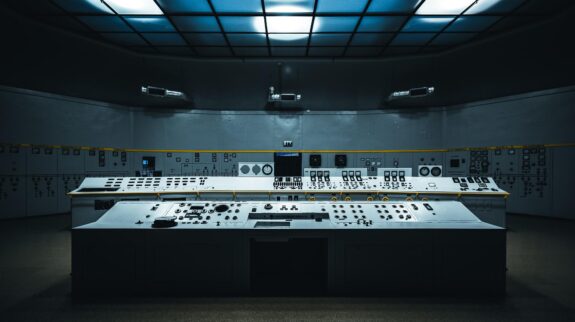 controls-g09daa630a_1920