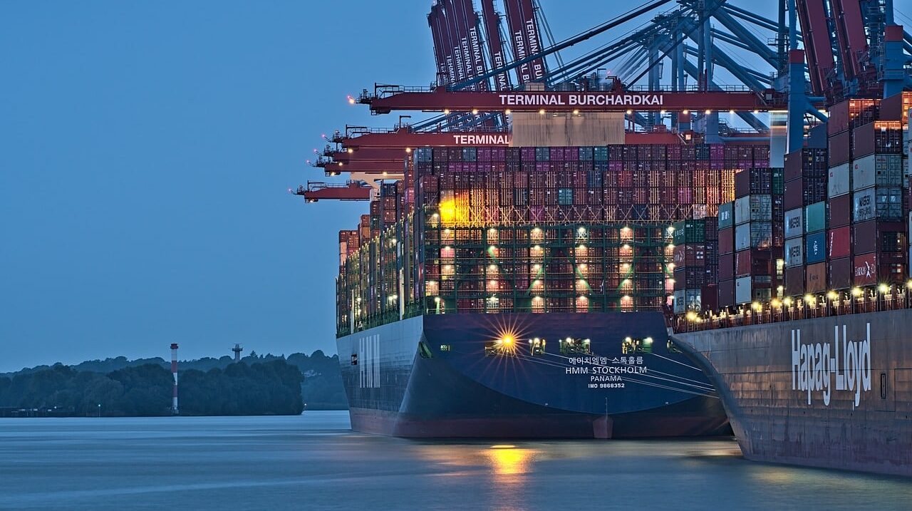 port-6670684_1280