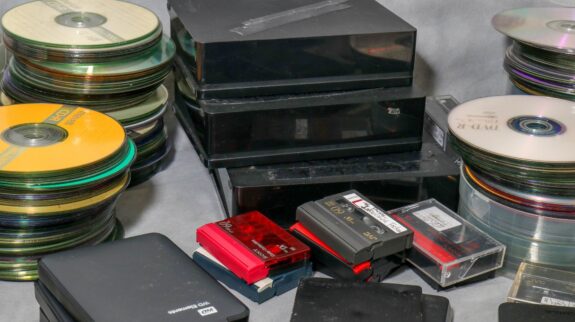 storage-g63868d20b_1920 storage-g63868d20b_1920